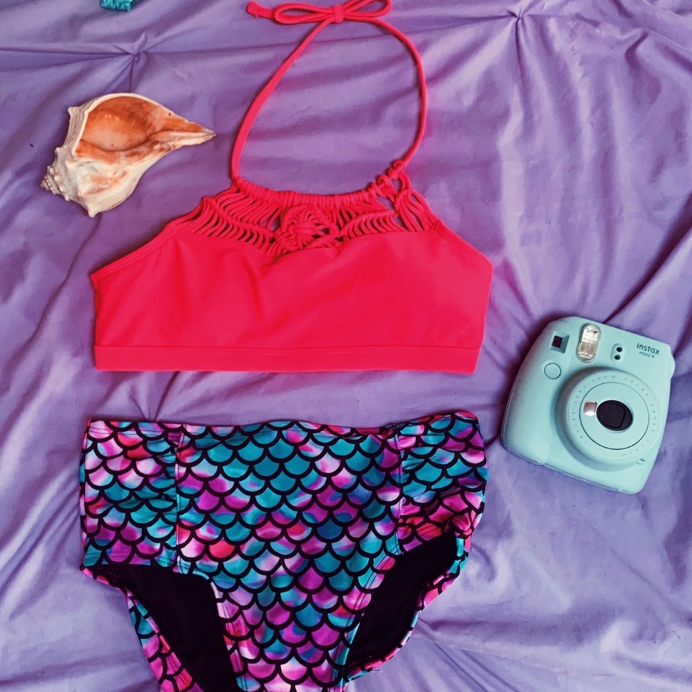 Girls (Never been worn) Bikini Set 🦋